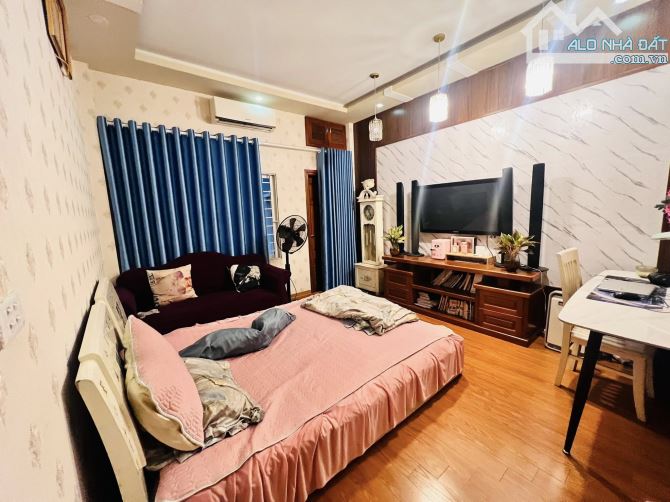 CẦU GIẤY - NHÀ 6 TẦNG, 30/35M2 - NGÕ THÔNG GẦN MẶT PHỐ - SỔ ĐỎ CHÍNH CHỦ - GIÁ 8.3 TỶ - 3