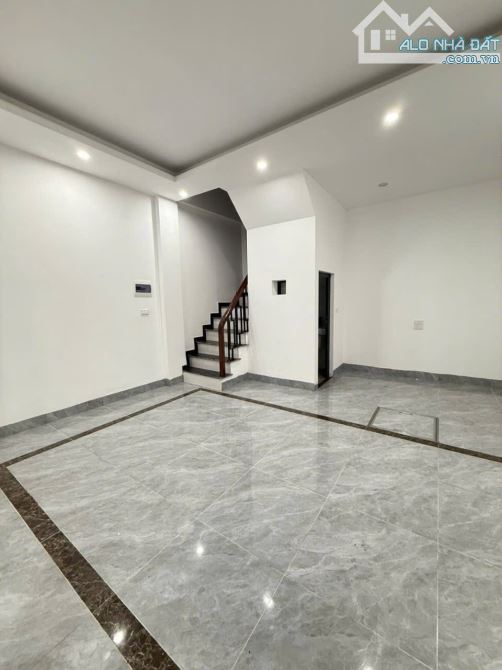 YÊN HÒA – NHÀ MỚI TINH 5 TẦNG, 31M2 – MẶT TIỀN 4.95M – NGÕ RỘNG 3M – Ô TÔ ĐỖ CỬA – 8.35 TỶ - 3