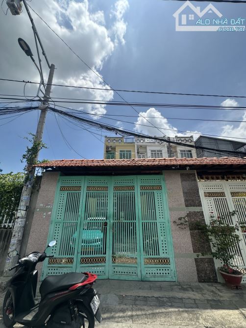 Bán nhà đẹp 3 lầu giá rẻ Q8, diện tích lớn 100m2[4m × 25m] xe hơi vào nhà, SHR hiện hữu - 3