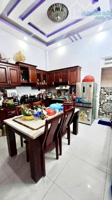 BÁN NHÀ 3 TẦNG – HẺM RỘNG THÔNG THOÁNG – PHƯỜNG TÂN HƯNG – QUẬN 7 - 3