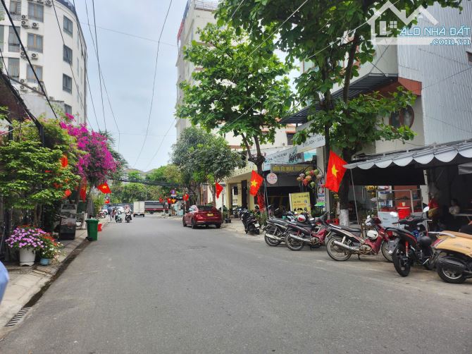 CHẾ LAN VIÊN - SÁT NGAY BÃI TẮM MỸ KHÊ - BÁN ĐẤT TẶNG CĂN NHÀ 2 TẦNG KIÊN CỐ - HÀNG F0 - 3
