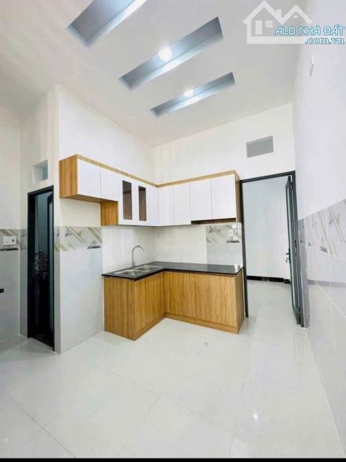 Bán nhà sau căn mặt tiền,đường NGUYỄN THÁI HỌC (p.NGUYỄN VĂN CỪ cũ) nay p.QUI NHƠN NAm - 3