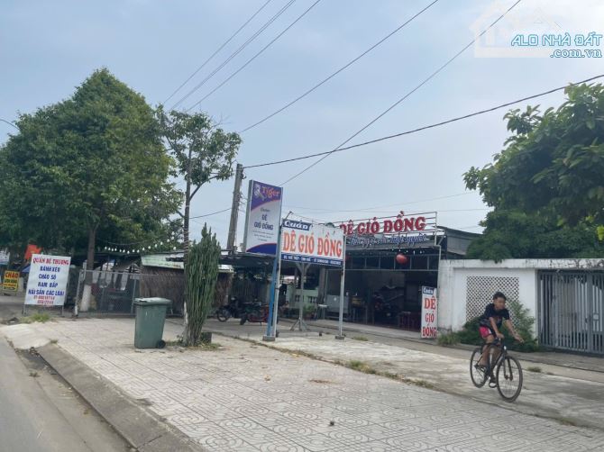 Bán lô biệt thự hơn 353m2, hướng Nam, cách Hoàng Sa 30m, giá chỉ 3,xx tỷ - 3