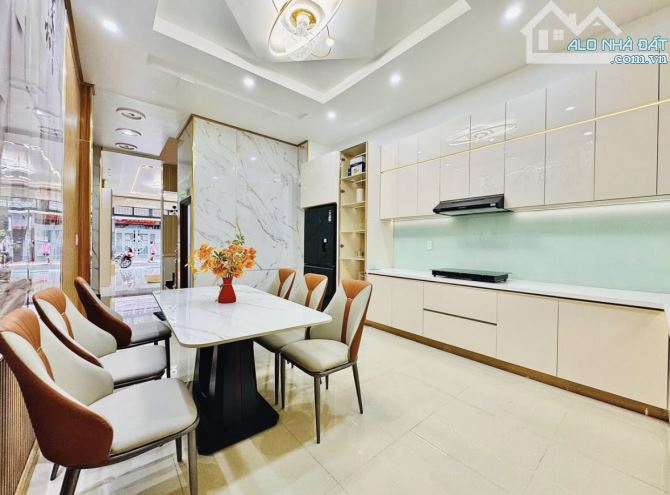 CHÚ NGỌC BÁN NHÀ CHO THUÊ 24TRIỆU VÕ VĂN TẦN, PHƯỜNG 5, QUẬN 3. GIÁ 5TỶ330/72M2(4x18M) - 3
