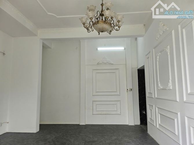 Cho thuê nhà mặt tiền đường Nguyễn Ái Quốc thành phố Biên Hòa - 3