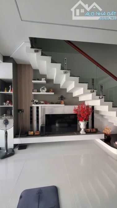 Bán nhà 1 trệt 2 lầu khu phố biển rạng đông Hướng Nam view công viên - 3