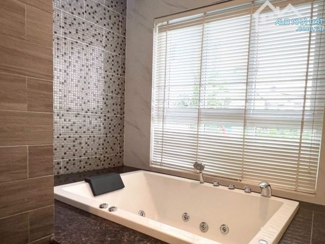 Hot! Bán nhà đẹp Hoàng Hoa Thám (7x20m) 4 tầng ở ngay - chỉ 22.8 tỷ - sát nhà ga T3 - 3