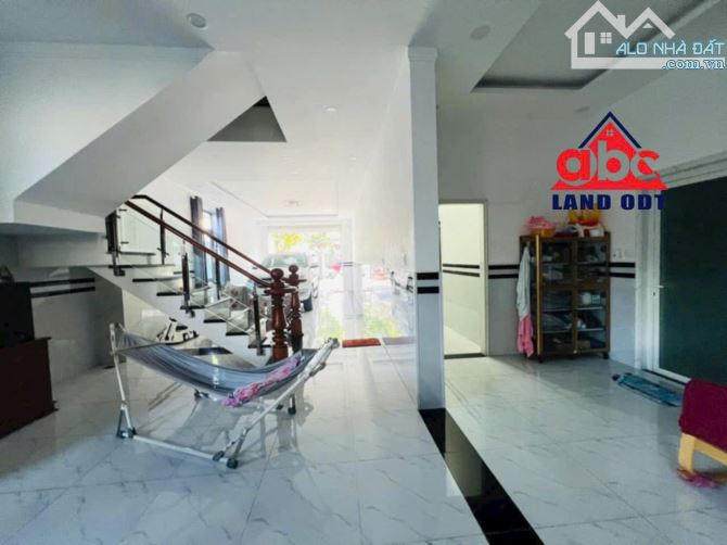 Chủ Hạ Thêm 6tỷ500 Từ 24tỷ Nay Chỉ Còn 17tỷ500 Còn Thương Lựong. - 3