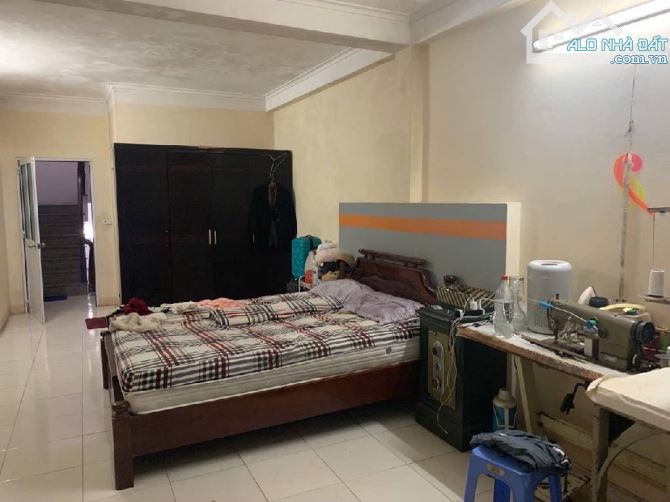Bán gấp nhà mặt ngõ - ô tô 7 chỗ đỗ cửa - kinh doanh nhỏ - nhà 5 tầng, dt 45m2 - 3