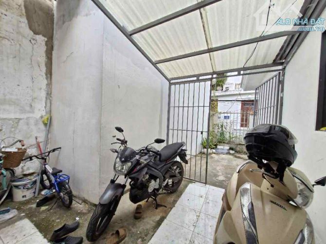 bán nhà 2 mặt tiền hẻm xe hơi ngag 6.5 nở hậu 9m đình phog phú - 3