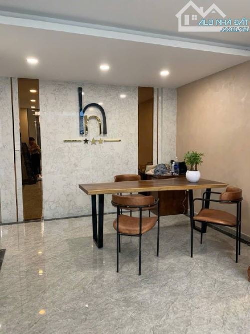 CHDV 6 TẦNG - THU 2,4T.Ỷ/NĂM - 193M2 NGANG 6,3M - ĐƯỜNG 8M - TT QUẬN 7 - GẦN NGUYỄN THỊ TH - 3