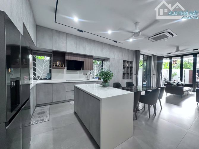 BÁN BIỆT THỰ LÔ GÓC VEN SÔNG ĐƯỜNG THĂNG LONG -DIỆN TÍCH 148M2 NGANG 7,5M GIÁ CHỈ 10,5 TỶ - 4
