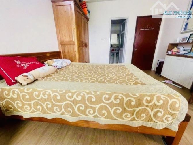 Bán căn hộ 3 phòng ngủ chung cư CT2 Bộ Quốc Phòng, Thạch Bàn, Long Biên chỉ 5,3 tỷ - 4