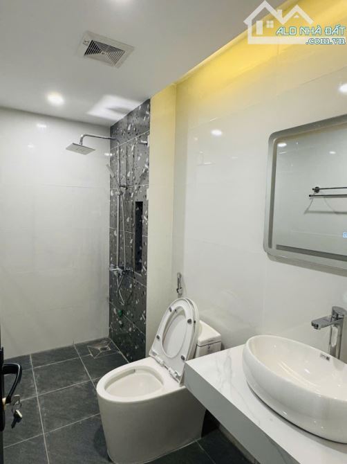 BÁN NHÀ HOÀNG VĂN THÁI- THANH XUÂN, 42/47 M2, 4 TẦNG, MT 4,1 M, GIÁ 18 TỶ. - 4
