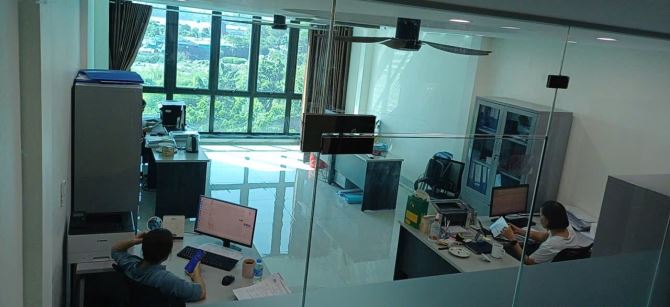 BÁN NHÀ TRỤC CHÍNH KHU AO SÀO . THỊNH LIỆT . NGAY ỦY BAN QUẬN. DT 70 M . NHÀ 5 TẦNG MT 5 M - 4