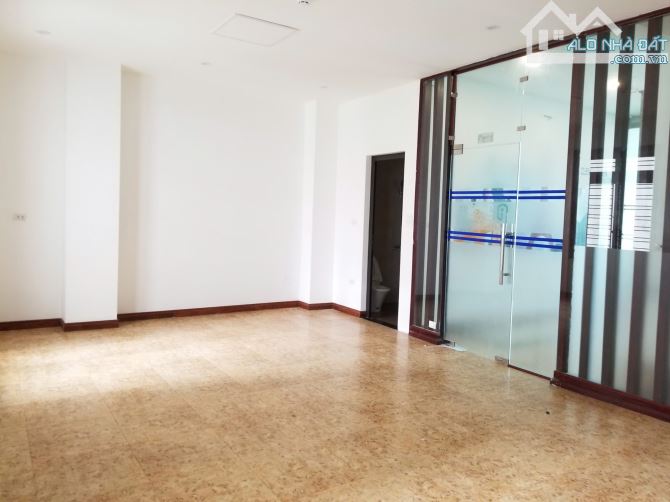 CHO THUÊ SÀN VĂN PHÒNG 40M2 GIÁ 8TR TẠI TRƯƠNG CÔNG GIAI - TRẦN THÁI TÔNG - CẦU GIẤY - 4