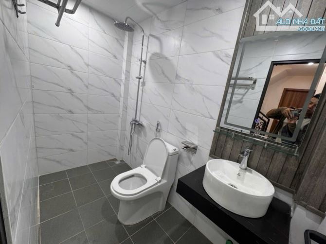 🏡 CẦN BÁN NHÀ NGUYỄN CHÍ THANH – 30M² x 6 TẦNG – GIÁ CHỈ 5.5 TỶ - 4