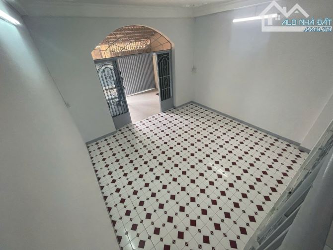 BÁN NHÀ MĂT TIỀN TRẦN PHÚ (93M2) SỔ HỒNG HOÀN CÔNG GIÁ CHỈ 9.5 TỶ (1 TRỆT 1 LẦU) GẦN BIỂN - 4