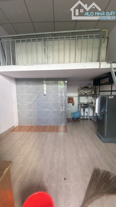 HIẾM NHẤT KHU! Sát PHẠM VĂN HAI giáp Quận 3, N3.7*12 cách MẶT TIỀN đúng 2 căn, ôtô vào nhà - 4
