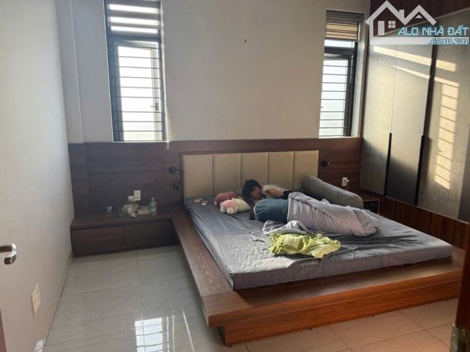 Nhà 5 TẦNG, đường THỚI AN 28, Phường Thới An, Q.12, dt 63m2 (4,5mx14m),💰8,5Tỷ. Đường 12m - 4