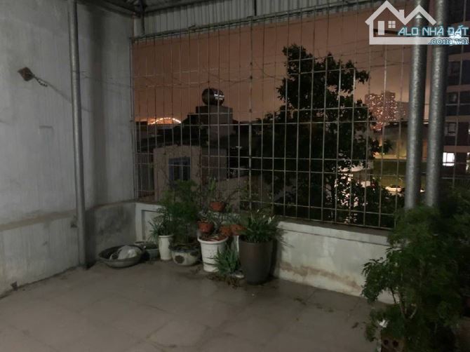 Bán gấp nhà mặt ngõ - ô tô 7 chỗ đỗ cửa - kinh doanh nhỏ - nhà 5 tầng, dt 45m2 - 4