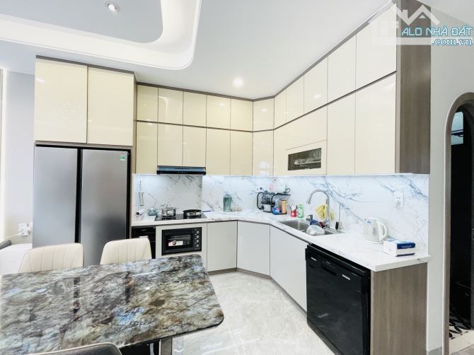 🏠 BÁN NHÀ MẶT TIỀN KHÁNH HỘI – QUẬN 4 💎 VỊ TRÍ KINH DOANH ĐỈNH –Giá chỉ hơn 15 tỏi - 4