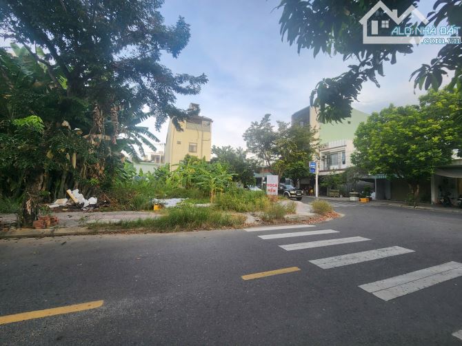 BÁN NHANH  LÔ ĐẤT KẸP GOC ĐẸP, KỀ GÓC  THANH LƯƠNG 8, HÒA XUÂN, TÂY BẮC SẠCH ĐẸP ĐƯỜNG 7.5 - 4