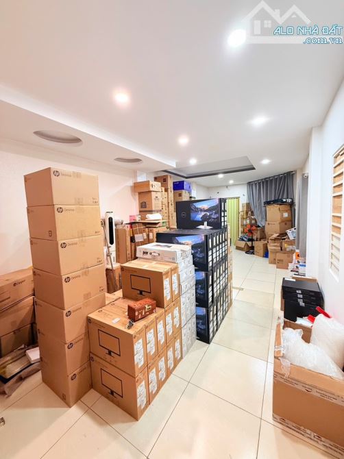 {3.8m-4.3m x 15.8m} - MẶT TIỀN KD GẦN CV LÊ THỊ RIÊNG - HẺM XE TẢI THÔNG , GÓC 2 MẶT TIỀN. - 4