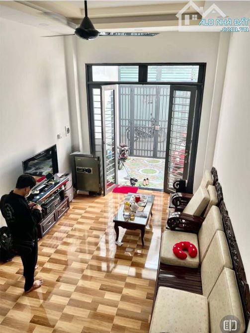 Bán nhà 4 tầng gần THCS Hoa Lư, hẻm xe hơi thông, 4x15, nhà mới - 4