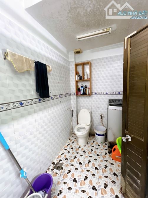 Nguyễn Chí Thanh. Q10. Hẻm ba gác. Nhà 4 tầng BTCT. 3PN. Sân thượng. Chỉ hơn 4 tỷ - 4