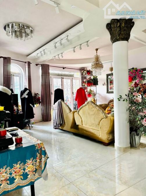 Biệt thự phong cách cổ điển - Ngô Thỳ sỹ. Đà Lạt - 19.6 tỷ - 5