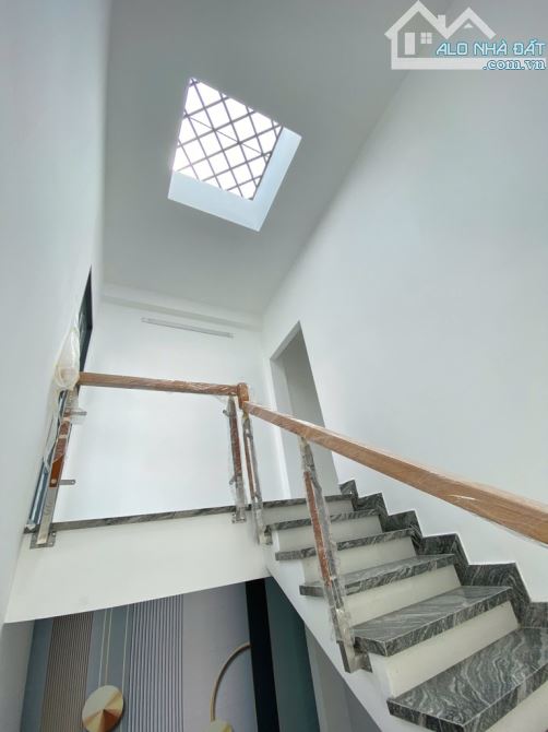 4 TẦNG -ĐẤT MỚI - BÌNH TRỊ ĐÔNG - GIÁP TÂN PHÚ - HẺM XE HƠI THÔNG DT: 4*15m -GIÁ 6.55 tỷ - 5