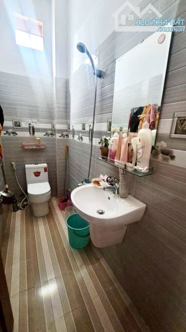 BÁN NHÀ 3 TẦNG – HẺM RỘNG THÔNG THOÁNG – PHƯỜNG TÂN HƯNG – QUẬN 7 - 5