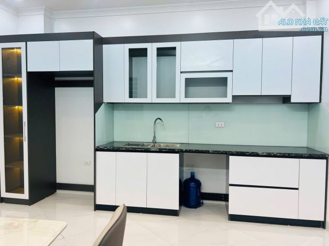 NHỈNH 14TỶ - NHÀ PHÂN LÔ CỰC ĐẸP Ở CỔ NHUẾ, 55m 6T, MT 4m, NGÕ RỘNG KINH DOANH OTO VÀO NHÀ - 6