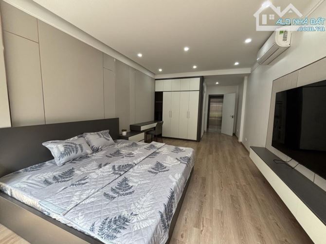 TRUNG TÂM CẦU GIẤY 50m MT4m 16.5 TỶ 6 TẦNG THANG MÁY Ô TÔ TRÁNH - 6
