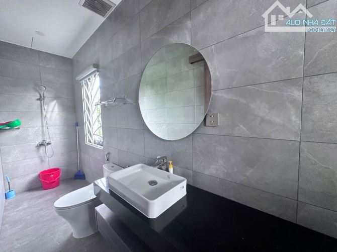 BÁN BIỆT THỰ LÔ GÓC VEN SÔNG ĐƯỜNG THĂNG LONG -DIỆN TÍCH 148M2 NGANG 7,5M GIÁ CHỈ 10,5 TỶ - 7