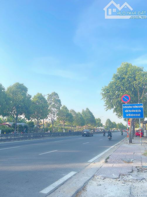 Bán nhà 3 Tầng- NGANG 6M-Linh Đông Thủ Đức gần Ủy Ban Phường,đường Ô TÔ,5 Phòng Ngủ - 7