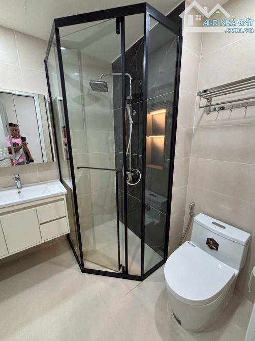 TRUNG TÂM CẦU GIẤY 50m MT4m 16.5 TỶ 6 TẦNG THANG MÁY Ô TÔ TRÁNH - 7