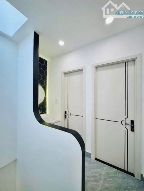 SÁT Q1 - KHU PHAN XÍCH LONG - NHÀ ĐẸP 3 TẦNG - FULL NỘI THẤT - 7