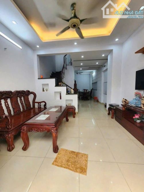 Bán nhà hẻm 3m sát HXT Thống Nhất, P.16, 4 x 13, 3 tầng, giá 5.3 tỷ tl - 7