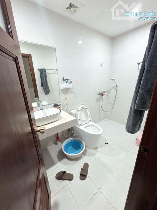 Ngõ Thông Phong , diện tích 93m,  6tầng, MT 3.6m ,27tỷ Đống Đa - 7