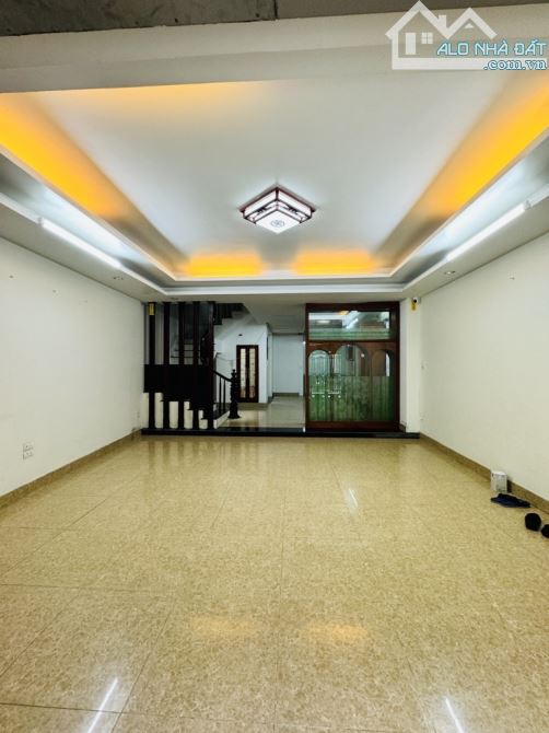 Bán nhà mặt tiền phố Thanh Am, 75m2- mt5.2- 4 tầng- 16 tỷ hơn, phân lô, vỉa hè, kinh doanh - 8