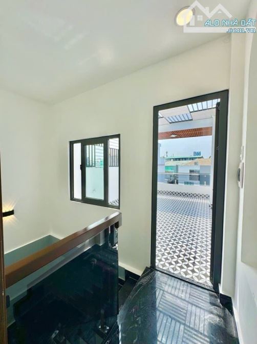 Bán nhà 4 tầng, Huỳnh Tấn Phát, Quận 7. DTSD 165m2, full nội thất, HXH thông. Chỉ 7 tỷ xíu - 9