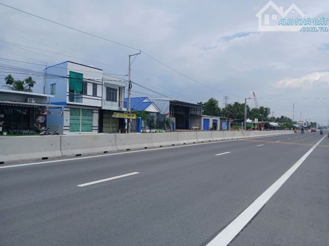 Cần bán Lô đất 2.400 tặng căn BIỆT THỰ SANG TRỌNG sát DT 870 dẫn Cầu Rạch miễu2.TG - 12