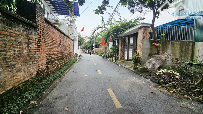 CÁCH DỰ ÁN NỘI BÀI ĐẠI LẢI 300M - CÁCH HỒ ĐỒNG QUAN 500M - Ô TÔ DỪNG ĐỖ NGÀY ĐÊM