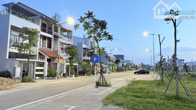 👉👉👉Siêu phẩm đất nền VIEW CÔNG VIÊN - Và BÃI ĐỖ XE  ( Hoa Hậu KQH Hương Sơ) - 3