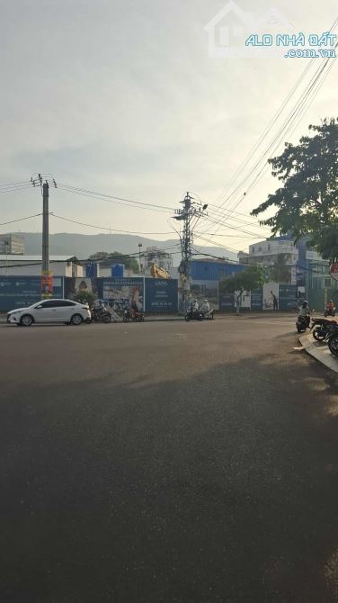 CẦN BÁN NHÀ DT: 325 M2 ĐƯỜNG  NGUYỄN VĂN TRỔI  - TP. QUY NHƠN