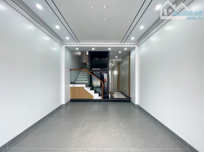 Nhà 5 tầng thang máy tuyến 2 Lê Hồng Phong - 60m2 - Nội thất cao cấp