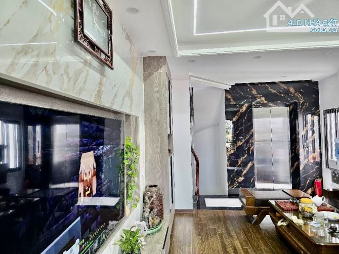 TRẦN BÌNH - HỒ TÙNG MẬU - 35M x 5 TẦNG - THANG MÁY- Ngõ Thông -Ô Tô Đỗ Gần- 8.2 TỶ