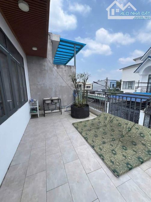Vỡ nợ nên bán gấp căn nhà ở Tân Phú Trung-Củ Chi, Giá 1 tỷ120, DT 103m2, SHR.